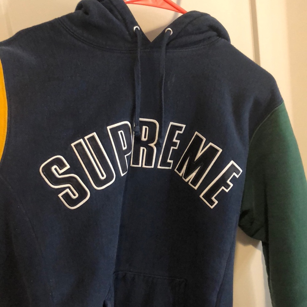 Supreme chest logo